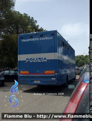 Iveco EuroCargo 160E28 II serie
Polizia di Stato
Reparto a Cavallo
POLIZIA F5453
Parole chiave: Iveco EuroCargo_160E28_IIserie PS Reparto_A_Cavallo PoliziaF5453 Festa_della_Polizia_2008