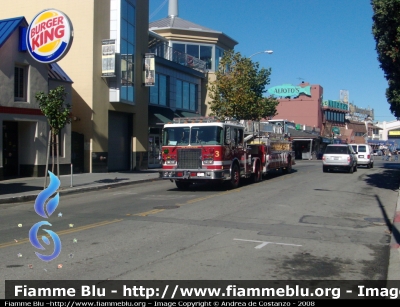 American LaFrance/LTI Tractor Drawn
United States of America - Stati Uniti d'America
San Francisco Fire Department
SFFD Tower Ladder  
Parole chiave: American LaFrance/LTI Tractor Drawn_SFFD