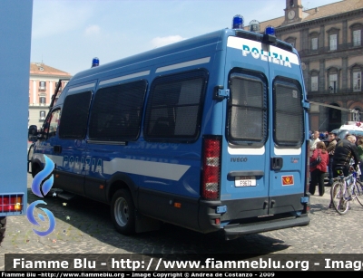 Iveco Daily IV serie
Polizia di Stato
Reparto Mobile Napoli
POLIZIA F9672
Parole chiave: Iveco Daily_IVserie_Polizia di Stato _Reparto Mobile_ Napoli_ POLIZIA F9672_Festa della Polizia_2009