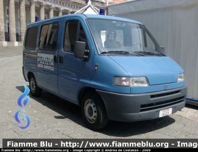 Fiat Ducato II serie
Polizia di Stato
Unità cinofila
POLIZIA B3221
Parole chiave: Fiat Ducato_IIserie PoliziaB3221 Festa_della_Polizia_2009