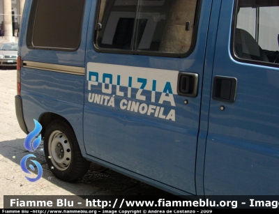 Fiat Ducato II serie
Polizia di Stato
Unità cinofila
POLIZIA B3221
Parole chiave: Fiat Ducato_IIserie PoliziaB3221 Festa_della_Polizia_2009