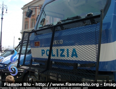 Iveco EuroCargo 4x4 II serie
Polizia di Stato
Reparto Mobile Napoli
POLIZIA F7767
Parole chiave: Iveco EuroCargo 4x4_IIserie POLIZIAF7767 Festa_della_Polizia_2009