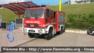 Iveco EuroFire 140E28 4x4 I serie
Vigili del Fuoco
AutoPompaSerbatoio allestimento Iveco-Magirus
VF 22777
MotoGP Mugello 2015
Parole chiave: Iveco EuroFire_140E28_4x4_Iserie VF22777 MotoGP_Mugello_2015