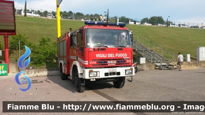 Iveco EuroFire 140E28 4x4 I serie
Vigili del Fuoco
AutoPompaSerbatoio allestimento Iveco-Magirus
VF 22777
MotoGP Mugello 2015
Parole chiave: Iveco EuroFire_140E28_4x4_Iserie VF22777 MotoGP_Mugello_2015