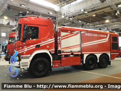 Scania XT P500 6x6
Vigili del Fuoco
Antincendio Aeroportuale
AutoIdroSchiumaPolvere Efestus X6 allestimento Bai
Esposta al Transpotec 2019 
Parole chiave: Scania XT_P500_6x6 Transpotec_2019