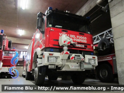 Iveco FireTech 190E44 4x4
Vigili del Fuoco
Corpo Permanente di Aosta
AutoPompaSerbatoio allestimento Iveco-Magirus
VF 22028
Parole chiave: Iveco FireTech_190E44_4x4 VF22028