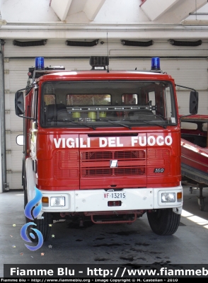 Iveco OM 160
Vigili del Fuoco
Comando Provinciale di Venezia
Distaccamento Permanente di Lido (VE)
AutoPompaSerbatoio allestimento Baribbi
VF 13215
Parole chiave: Iveco OM 160 VF13215