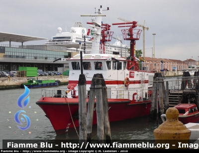 MotoBarcaPompa Classe 1100
Vigili del Fuoco
Distaccamento Portuale di Venezia
VF 1171
Parole chiave: VF1171