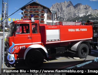 Iveco OM 155
Vigili del Fuoco
Comando Provinciale di Belluno
Distaccamento Permanente di Cortina d'Ampezzo (BL)
AutoBottePompa ricondizionata da Carrozzeria Fortini
VF 10869
Parole chiave: Iveco OM 155 VF10869 Raduno_Nazionale_VVF_2010