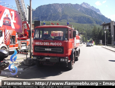 Iveco OM 155
Vigili del Fuoco
Comando Provinciale di Belluno
AutoBottePompa
VF 10871
Parole chiave: Iveco OM 155 VF10871 Raduno_Nazionale_VVF_2010