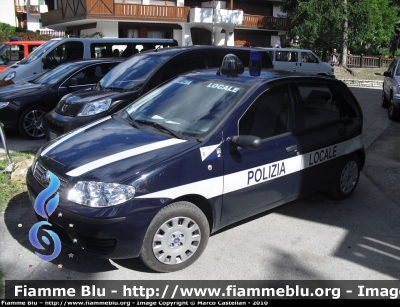 Fiat Punto III serie
Polizia Locale
Belluno
Parole chiave: Fiat Punto_IIIserie Raduno_Nazionale_VVF_2010