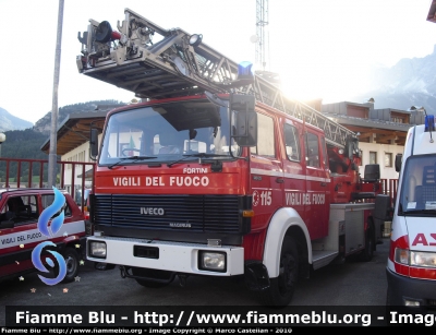 Iveco 140-25
Vigili del Fuoco
Comando Provinciale di Belluno
Distaccamento Permanente di Cortina d'Ampezzo (BL)
AutoScala allestimento Iveco-Magirus ricondizionata da Carrozzeria Fortini
In attesa di targa
Parole chiave: Iveco 140-25 Raduno_Nazionale_VVF_2010