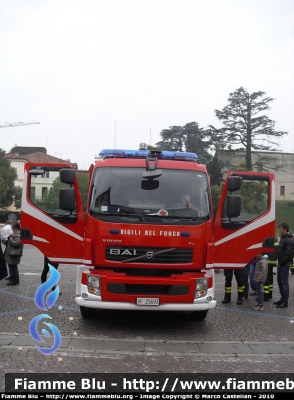 Volvo FL 280 III serie
Vigili del Fuoco
Comando Provinciale di Treviso
AutoPompaSerbatoio
VF 25693
Parole chiave: Volvo FL_280_IIIserie VF25693 Divise_In_Piazza_Castelfranco_Veneto_2010