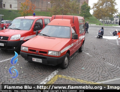 Fiat Fiorino II serie
Vigili del Fuoco
Comando Provinciale di Treviso
VF 20253
Parole chiave: Fiat Fiorino_IIserie VF20253 Divise_In_Piazza_Castelfranco_Veneto_2010