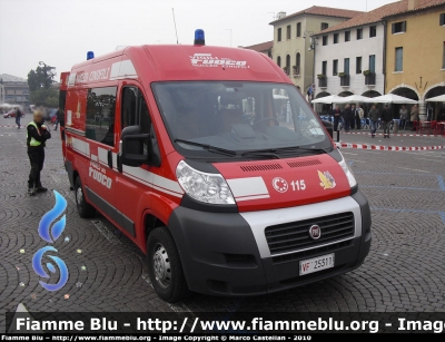 Fiat Ducato X250
Vigili del Fuoco
Nucleo Cinofili di Mestre (VE)
VF 25311
Parole chiave: Fiat Ducato_X250 VF25311 Divise_In_Piazza_Castelfranco_Veneto_2010