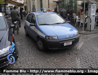 Fiat Punto II serie
Polizia Di Stato
POLIZIA E6107
Parole chiave: Fiat Punto_IIserie PoliziaE6107 Divise_In_Piazza_Castelfranco_Veneto_2010