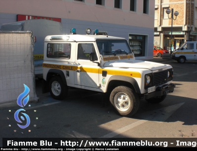 Land Rover Defender 90
Protezione Civile
Gruppo Comunale Montebelluna (TV)
Parole chiave: Land_Rover Defender_90 PC_Montebelluna_TV Esercitazione_PC_Montebelluna_TV_2008