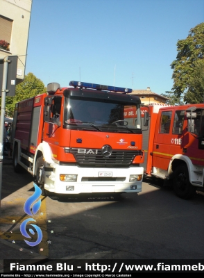 Mercedes-Benz Atego 1828 I serie
Vigili del Fuoco
AutoBottePompa distaccamento Montebelluna (Treviso)
VF 22461
Parole chiave: Mercedes-Benz Atego_1828_Iserie VF22461 Esercitazione_PC_Montebelluna_TV_2008