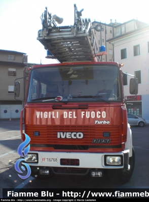 Iveco 190-26
Vigili del Fuoco
Comando Provinciale di Treviso
Distaccamento Permanente di Conegliano (TV)
AutoScala
VF 16768
Parole chiave: Iveco 190-26 VF16768 Esercitazione_PC_Montebelluna_TV_2008