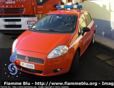 Fiat Grande Punto
Vigili del Fuoco
Autovettura Comando Provinciale Treviso
VF25199
Parole chiave: Fiat Grande_Punto VVF Autovetture Treviso VF25199 Inaugurazione_Caserma_VVF_Montebelluna_TV