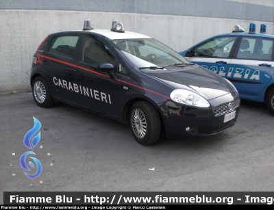 Fiat Grande Punto
Carabinieri
CC CK 507
Parole chiave: Fiat Grande_Punto CCCK507 Fiera_Campionaria_Padova_2009