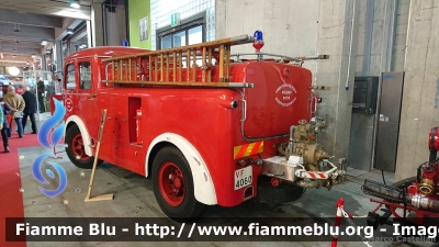 Fiat 640 N ASPI
Vigili del Fuoco
Corpo Permanente di Bolzano
Berufsfeuerwehr Bozen
VF 4060
Esposta al Civil Protect 2016
Parole chiave: Fiat 640_N_ASPI Civil_Protect_2016