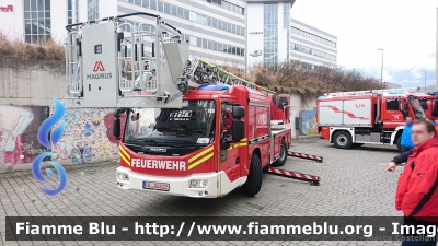 Iveco EuroCargo 160E32 IV serie
Bundesrepublik Deutschland - Germany - Germania
Berufsfeuerwehr Munchen
Vigili del Fuoco Permanenti Monaco di Baviera
AutoScala da 32 metri ribassata, con assale posteriore sterzante HZL e articolata M32L-ASn.B. allestimento Magirus
Esposta al Civil Protect 2016
Parole chiave: Iveco EuroCargo_160E32_IVserie Civil_Protect_2016