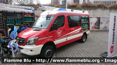 Mercedes-Benz Sprinter 4x4 III serie restyle
Vigili del Fuoco
Unione Distrettuale Bassa Val Pusteria
Corpo Volontario di Vallarga (BZ)
Freiwillige Feuerwehr Weitental
Allestito Rosenbauer
VF FW 38V
Esposto al Civil Protect 2016
Parole chiave: Mercedes-Benz Sprinter_4x4_IIIserie_restyle VFFW38V Civil_Protect_2016