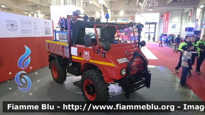 Mercedes-Benz Unimog U411.119
Vigili del Fuoco
Unione Distrettuale di Bolzano
Corpo Volontario di Oltrisarco Aslago - Bolzano
Freiwillige Feuerwehr Oberau Haslach - Bozen
Modulo Antincendio Kofler Fahrzeugbau
VF 1ZL BZ
Esposto al Civil Protect 2016
Parole chiave: Mercedes-Benz Unimog_U411.119 Civil_Protect_2016