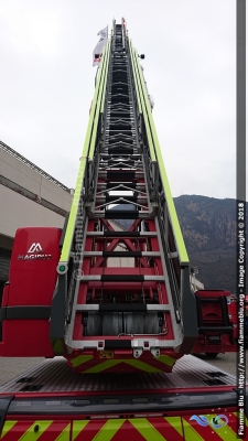 Iveco EuroCargo 160E32 IV serie
Bundesrepublik Deutschland - Germany - Germania
Berufsfeuerwehr Munchen
Vigili del Fuoco Permanenti Monaco di Baviera
AutoScala da 32 metri ribassata, con assale posteriore sterzante HZL e articolata M32L-ASn.B. allestimento Magirus
Esposta al Civil Protect 2016
Parole chiave: Iveco EuroCargo_160E32_IVserie Civil_Protect_2016