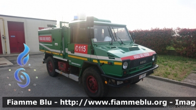 Iveco VM90 Scout
Vigili del Fuoco
Comando Provinciale di Treviso
Distaccamento Permanente di Montebelluna (TV)
Antincendio Boschivo allestimento Iveco-Magirus
Ex Corpo Forestale dello Stato
VF 28111
Parole chiave: Iveco VM90_Scout VF28111