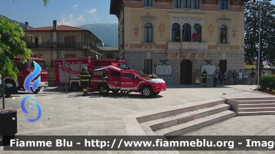 Isuzu D-Max II serie
Vigili del Fuoco
Comando Provinciale di Belluno
Distaccamento Volontario Basso Feltrino (BL)
Fuoristrada con modulo scarrabile polisoccorso allestimento Baggio & De Sordi
VF 27628

Fotografato durante l'inaugurazione
Parole chiave: Isuzu D-Max_IIserie VF27628 Inaugurazione_Fuoristrada_VVF_Basso_Feltrino_2016 Iveco EuroCargo_120E18_Iserie VF26716 Fiat-Iveco 160NC VF14259