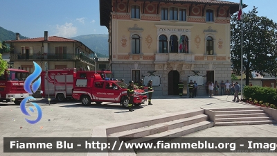 Isuzu D-Max II serie
Vigili del Fuoco
Comando Provinciale di Belluno
Distaccamento Volontario Basso Feltrino (BL)
Fuoristrada con modulo scarrabile polisoccorso allestimento Baggio & De Sordi
VF 27628

Fotografato durante l'inaugurazione
Parole chiave: Isuzu D-Max_IIserie VF27628 Inaugurazione_Fuoristrada_VVF_Basso_Feltrino_2016