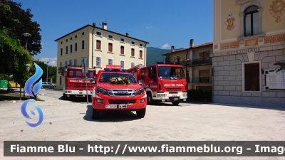 Isuzu D-Max II serie
Vigili del Fuoco
Comando Provinciale di Belluno
Distaccamento Volontario Basso Feltrino (BL)
Fuoristrada con modulo scarrabile polisoccorso allestimento Baggio & De Sordi
VF 27628

Fotografato durante l'inaugurazione
Parole chiave: Isuzu D-Max_IIserie VF27628 Inaugurazione_Fuoristrada_VVF_Basso_Feltrino_2016