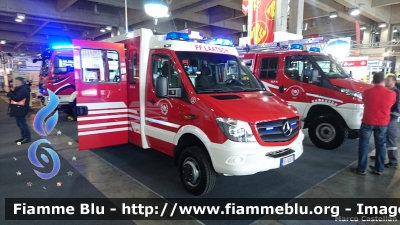 Mercedes-Benz Sprinter 4x4 III serie restyle
Vigili del Fuoco
Unione Distrettuale Alta Val Venosta
Corpo Volontario di Laudes (BZ)
Freiwillige Feuerwehr Laatsch
Allestimento Ziegler
VF FW 3CT
Parole chiave: Mercedes-Benz Sprinter_4x4_IIIserie_restyle VFFW3CT Civil_Protect_2018