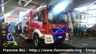 Man TGM 13.290 4x4 III serie
Vigili del Fuoco
Unione Distrettuale Merano - Bezirksverband Meran
Corpo Volontario di Moso in Passiria (BZ)
Freiwillige Feuerwehr Moos in Passeier
Allestimento Kofler
Esposto al Civil Protect 2018
VF 27G BZ
Parole chiave: Man TGM_13.290_4x4_IIIserie VF27GBZ Civil_Protect_2018