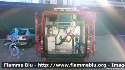 Mercedes-Benz Sprinter III serie restyle
Veicolo dimostrativo Cold Cut Systems con sistema di spegnimento Cobra
Esposto al Civil Protect 2018
Parole chiave: Mercedes-Benz Sprinter_IIIserie_restyle Civil_Protect_2018