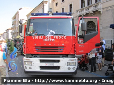 Iveco Stralis AF190S40 I serie
Vigili del Fuoco
Comando Provinciale di Treviso
AutoPompaSerbatoio allestimento Iveco-Magirus
VF 23695
Parole chiave: Iveco Stralis_AF190S40_Iserie VF23695 Expo_Motori_Conegliano_2012