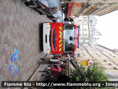 Renault Midlum II serie
France - Francia
 Brigade Sapeurs Pompiers de Paris
AutoPompaSerbatoio allestimento Sides
Parole chiave: Renault Midlum_IIserie