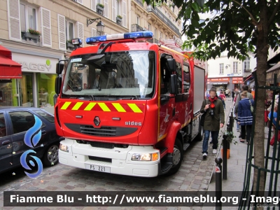 Renault Midlum II serie
France - Francia
 Brigade Sapeurs Pompiers de Paris
AutoPompaSerbatoio allestimento Sides
Parole chiave: Renault Midlum_IIserie