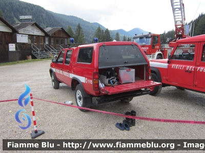 Nissan Pick-Up
Vigili del Fuoco
Comando Provinciale di Belluno
VF 24151
Parole chiave: Nissan Pick-Up VF24151 Centenario_VVF_Zoldo_Alto