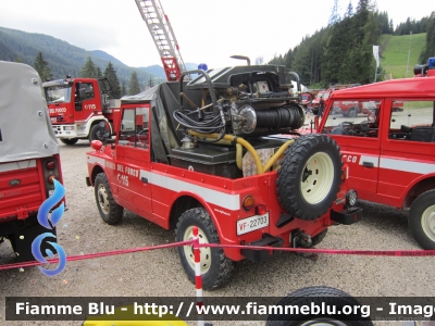 Fiat Campagnola II serie
Vigili del Fuoco
Comando Provinciale di Belluno
Distaccamento Volontario di Selva di Cadore (BL)
VF 22703
Parole chiave: Fiat Campagnola_IIserie VF22703 Centenario_VVF_Zoldo_Alto