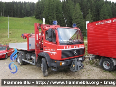 Mercedes-Benz 1124 4x4
Vigili del Fuoco
Comando Provinciale di Belluno
VF 20089
Parole chiave: Mercedes-Benz 1124_4x4 VF20089 Centenario_VVF_Zoldo_Alto