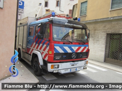 Mercedes-Benz 1120
Prealpi Soccorso - Vittorio Veneto (TV)
Protezione Civile
Parole chiave: Mercedes-Benz 1120