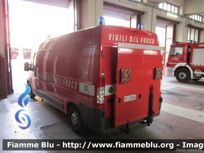 Fiat Ducato X250
Vigili del Fuoco
Comando Provinciale di Milano
VF 25592
Parole chiave: Fiat Ducato_X250 VF25592