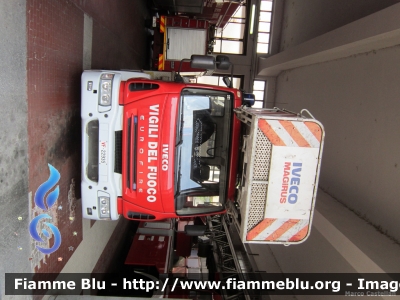 Iveco EuroFire 150E28 II serie
Vigili del Fuoco
Comando Provinciale di Milano
AutoScala da 30 metri allestimento Iveco-Magirus
VF 22935
Parole chiave: Iveco EuroFire_150E28_IIserie VF22935