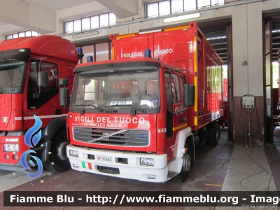 Volvo FL 250 II serie
Vigili del Fuoco
Comando Provinciale di Milano
Nucleo NBCR
VF 22683
Parole chiave: Volvo FL_250_IIserie VF22683