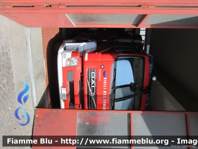 Volvo FL 290 III serie
Vigili del Fuoco
Comando Provinciale di Milano
AutoPompaSerbatoio allestimento Bai
VF 26570
Parole chiave: Volvo FL_290_IIIserie VF26570