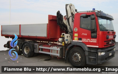 Iveco EuroTech
Vigili del Fuoco
Corpo Permanente di Aosta
VF 21499
Parole chiave: Iveco EuroTech VF21499