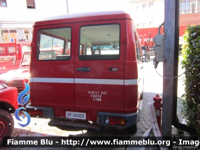 Iveco Daily II serie
Vigili del Fuoco
Comando Provinciale di Belluno
VF 24003

Si ringraziano il Comandante Arch. Luongo e tutto il personale del Comando per la disponibilità
Parole chiave: Iveco Daily_IIserie VF24003